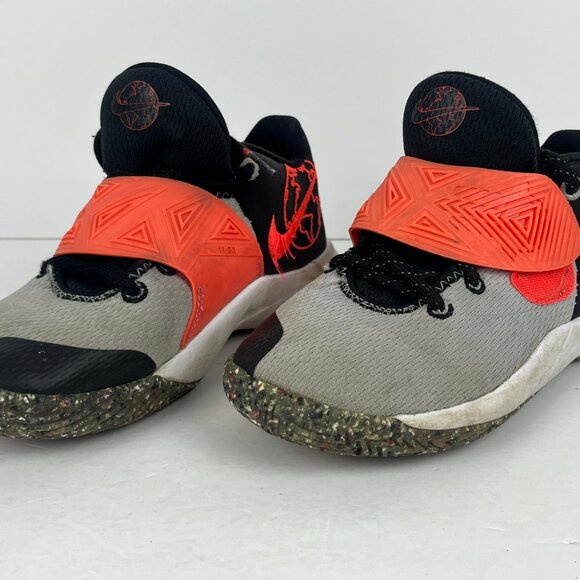 Nike Kids Sneaker Size 2 Gray Orange Black Fabric Flat Heel Round Toe Lace Up - Picture 2 of 6